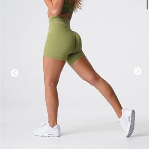 NVGTN Signature 2.0 shorts